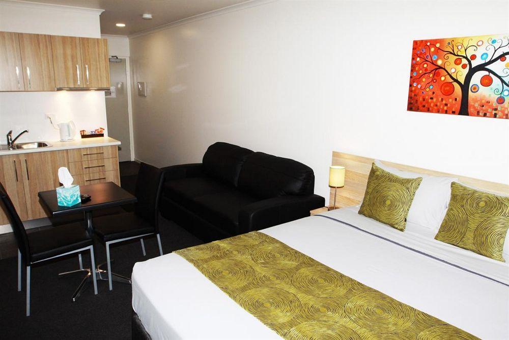 Abode37 Motel Emerald Εξωτερικό φωτογραφία