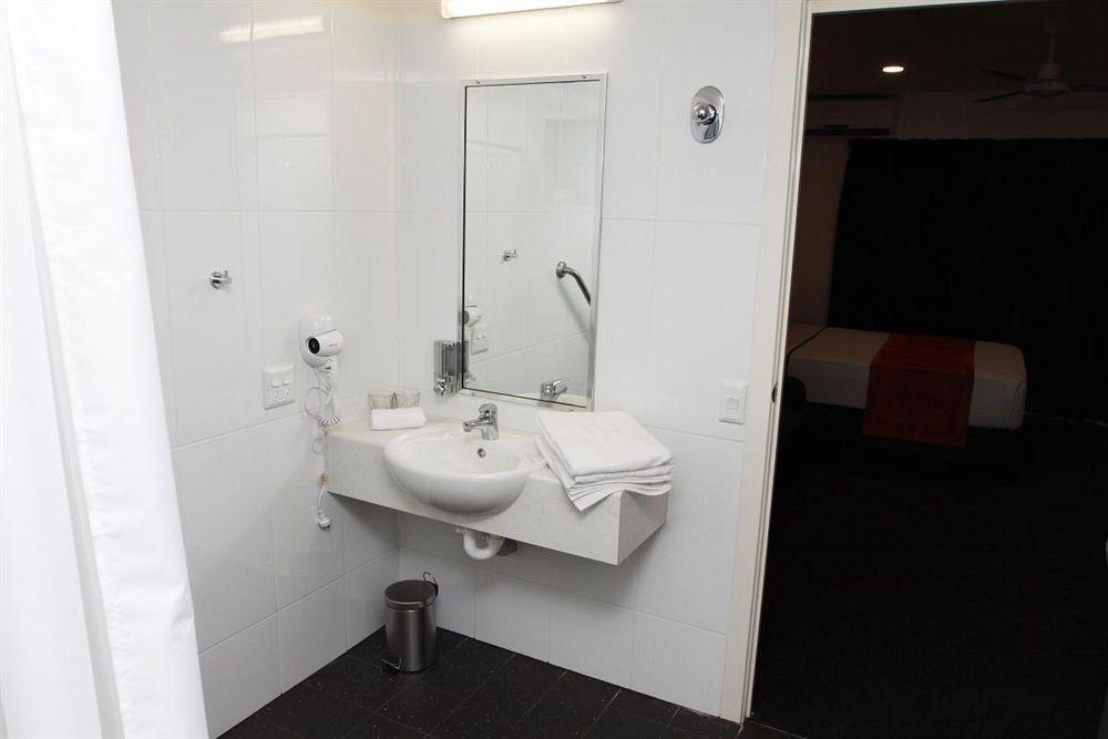 Abode37 Motel Emerald Εξωτερικό φωτογραφία