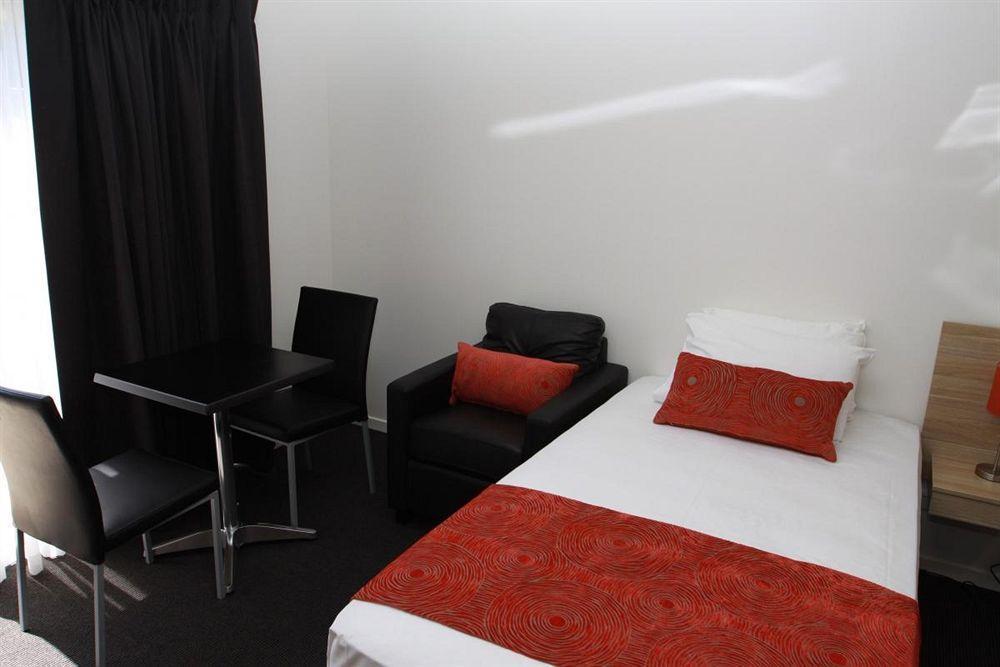 Abode37 Motel Emerald Εξωτερικό φωτογραφία