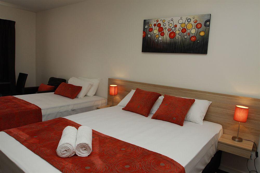 Abode37 Motel Emerald Εξωτερικό φωτογραφία