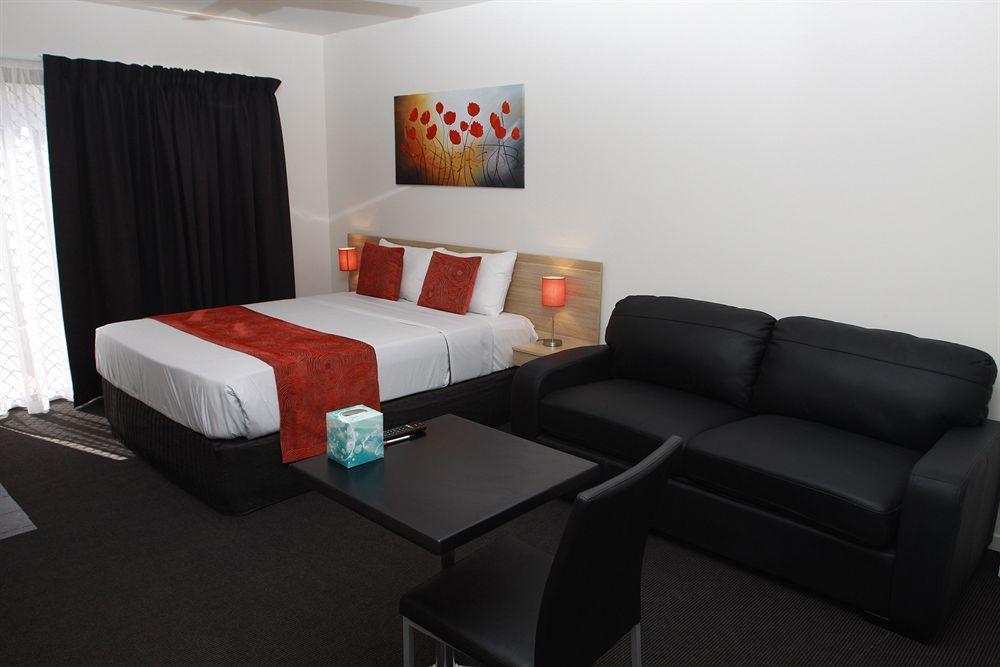 Abode37 Motel Emerald Εξωτερικό φωτογραφία