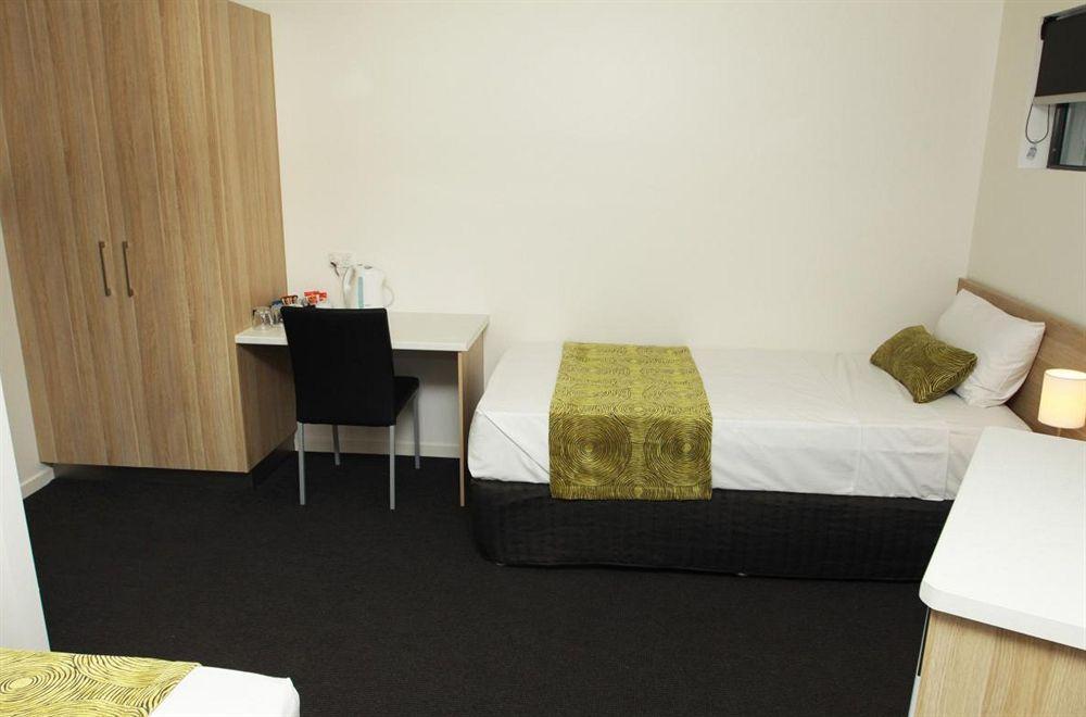 Abode37 Motel Emerald Εξωτερικό φωτογραφία