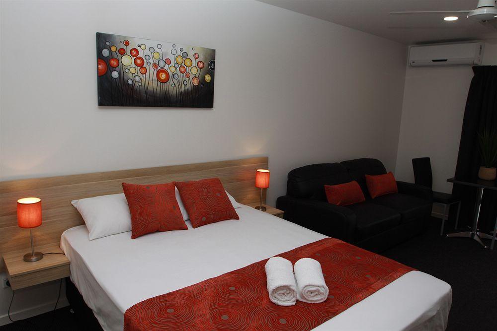 Abode37 Motel Emerald Εξωτερικό φωτογραφία