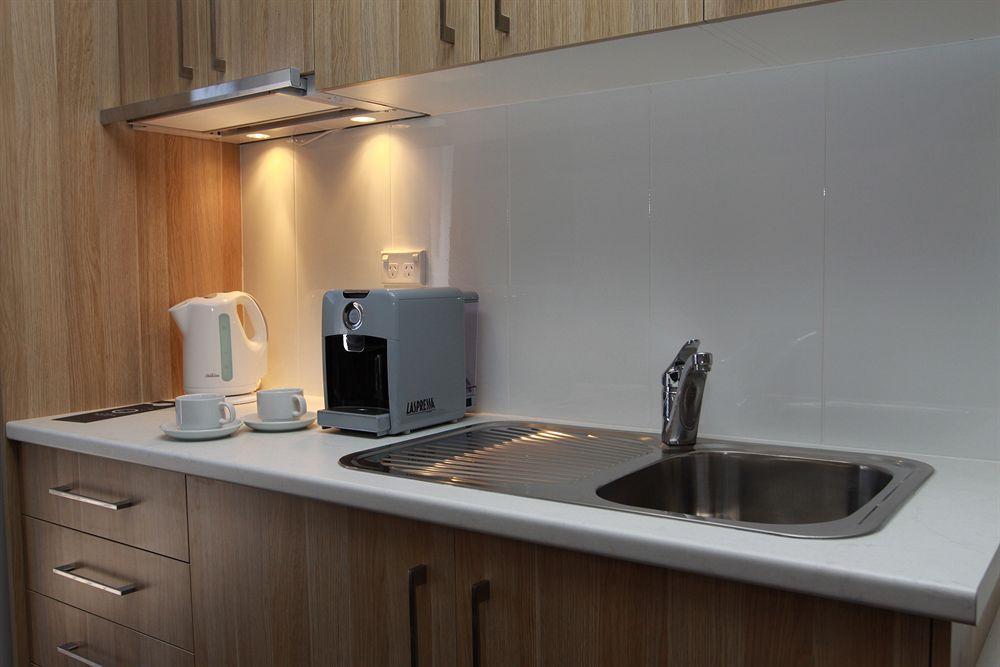 Abode37 Motel Emerald Εξωτερικό φωτογραφία