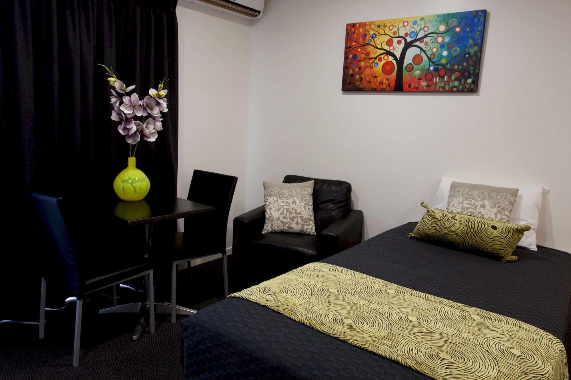 Abode37 Motel Emerald Εξωτερικό φωτογραφία