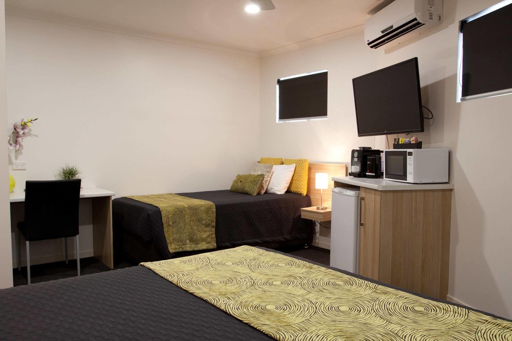 Abode37 Motel Emerald Εξωτερικό φωτογραφία