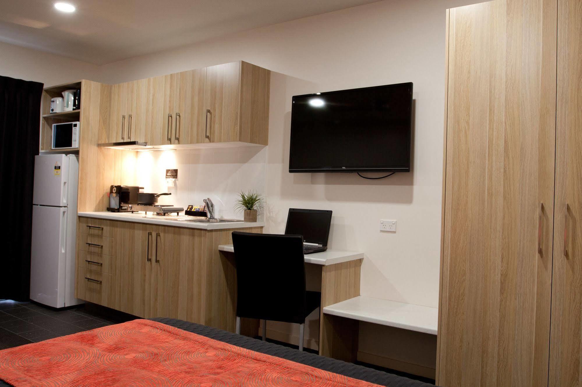 Abode37 Motel Emerald Εξωτερικό φωτογραφία