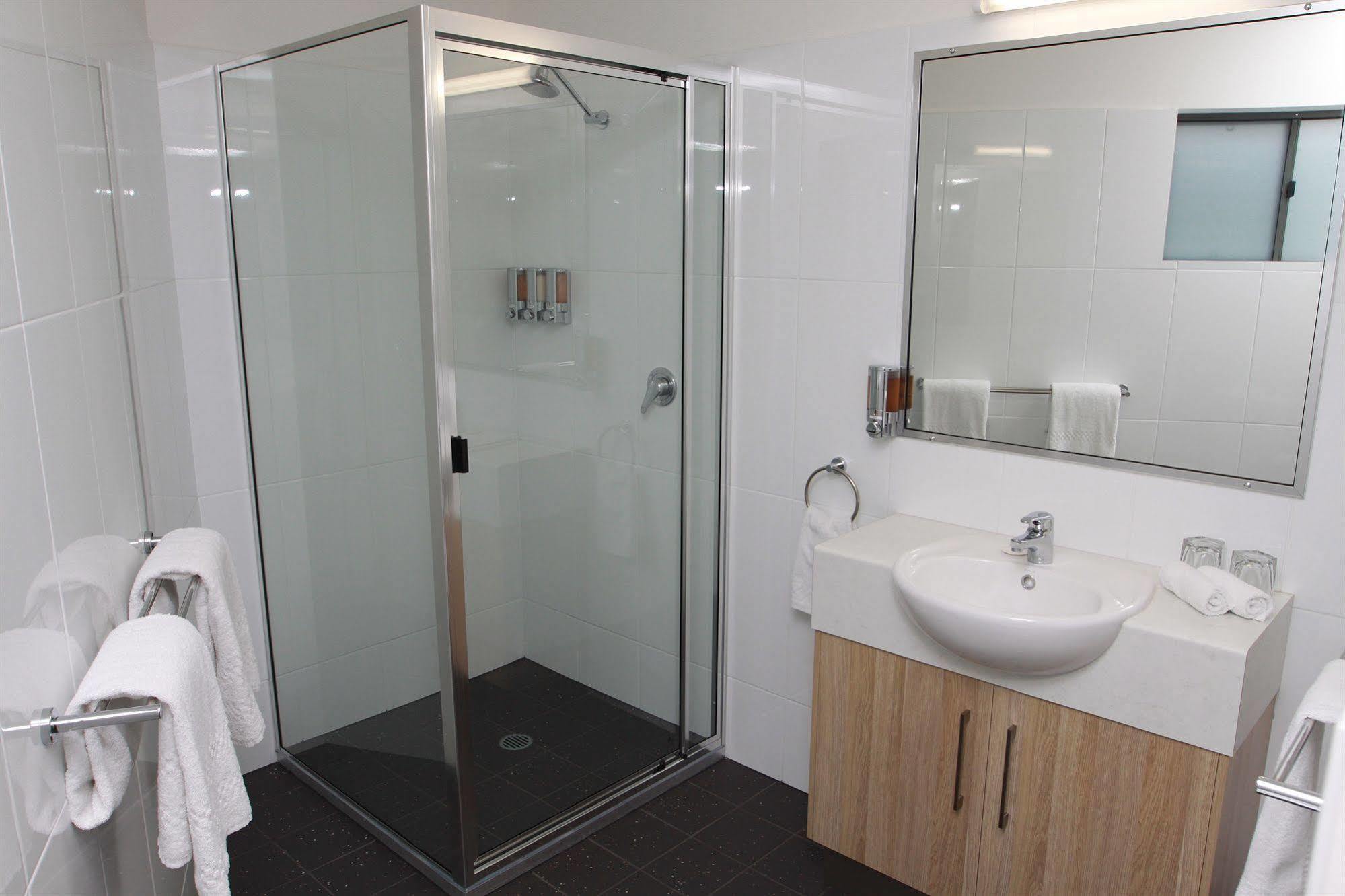 Abode37 Motel Emerald Εξωτερικό φωτογραφία